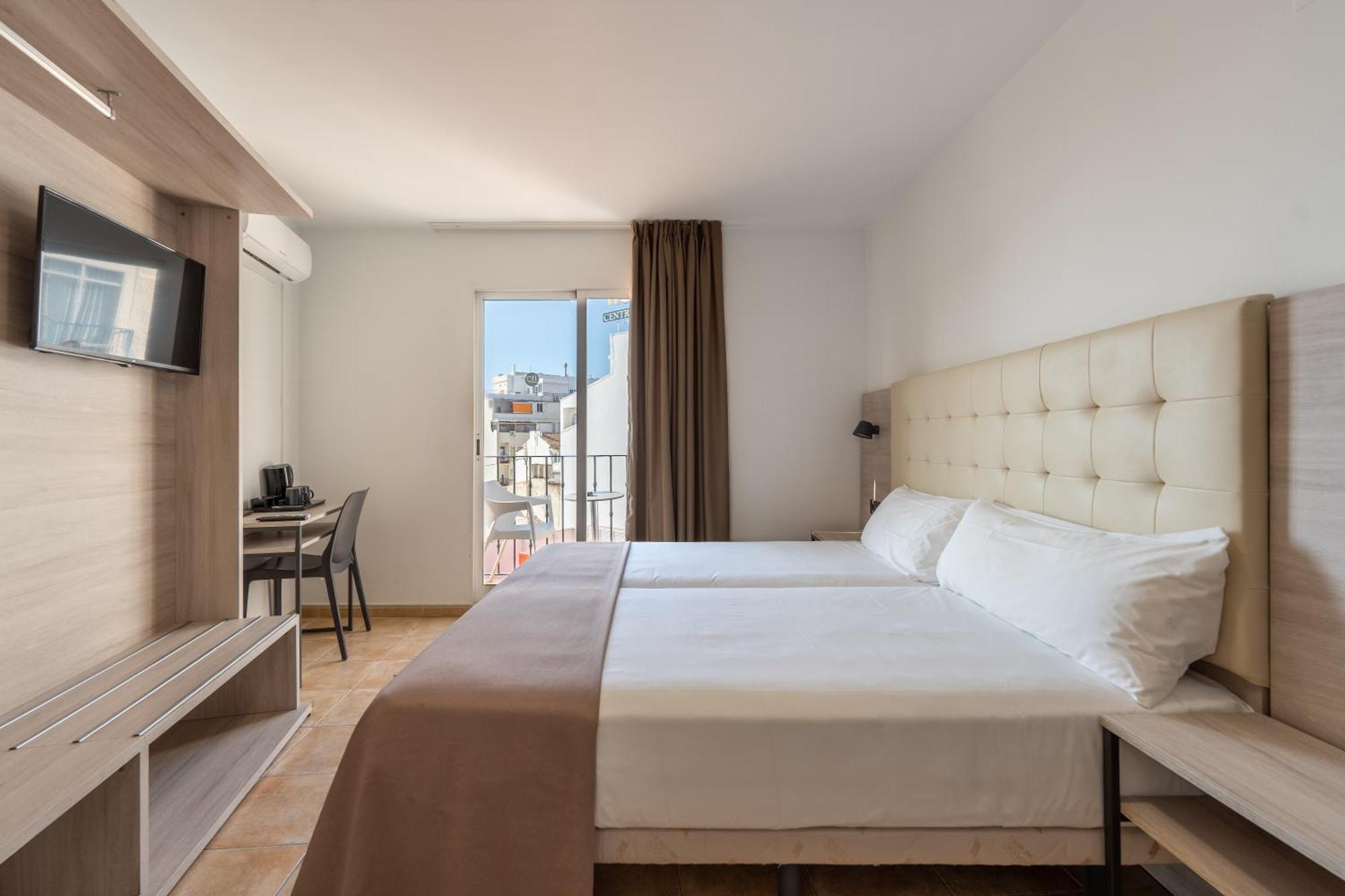 Hotel Queens - Adults Only Μπένιντορμ Εξωτερικό φωτογραφία
