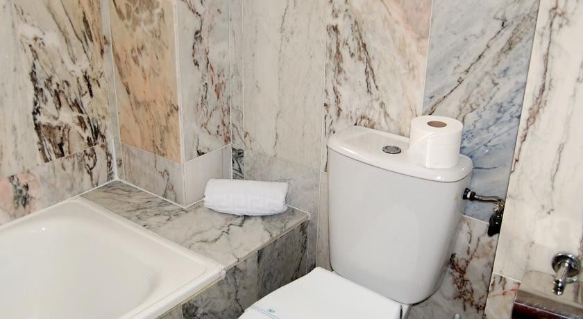 Hotel Queens - Adults Only Μπένιντορμ Εξωτερικό φωτογραφία