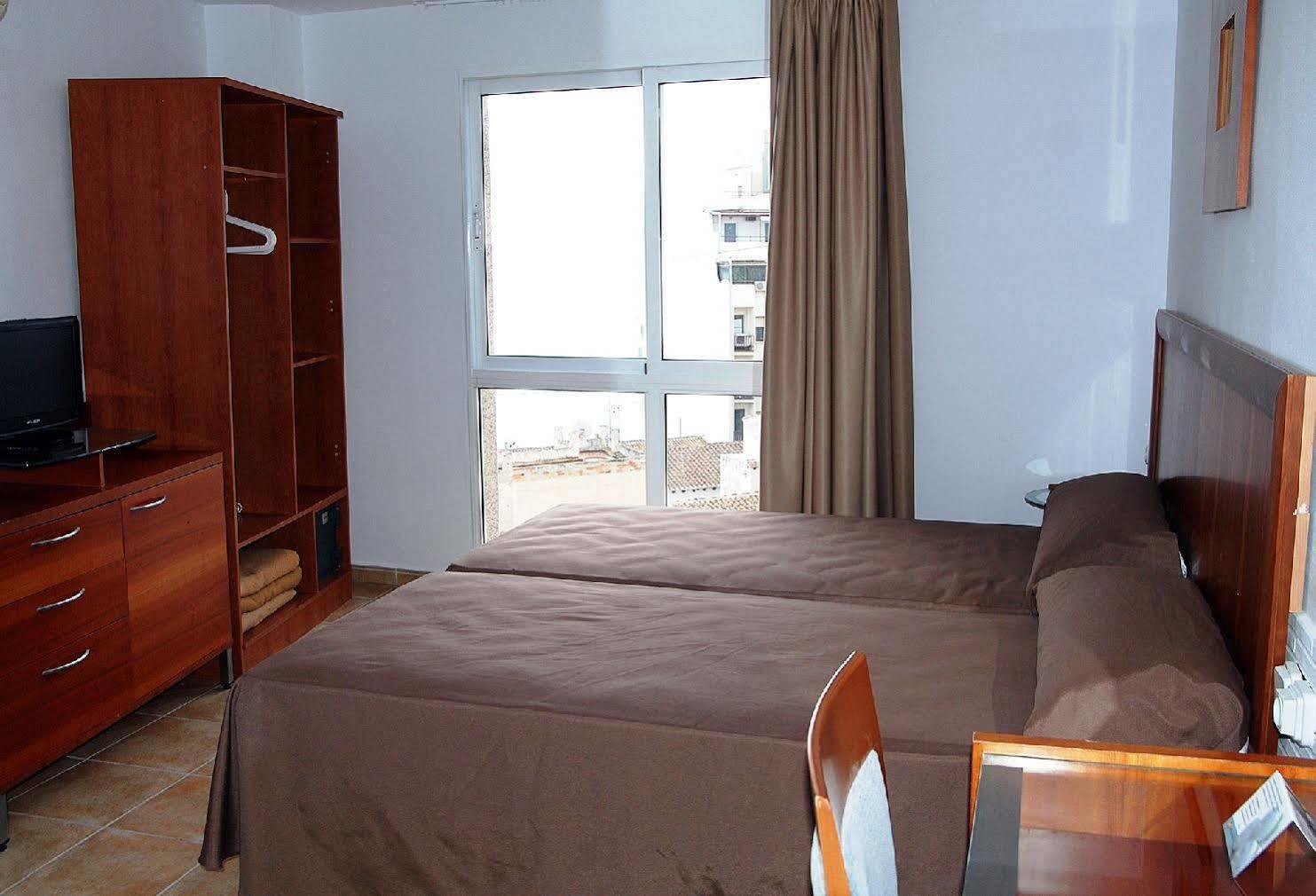 Hotel Queens - Adults Only Μπένιντορμ Εξωτερικό φωτογραφία