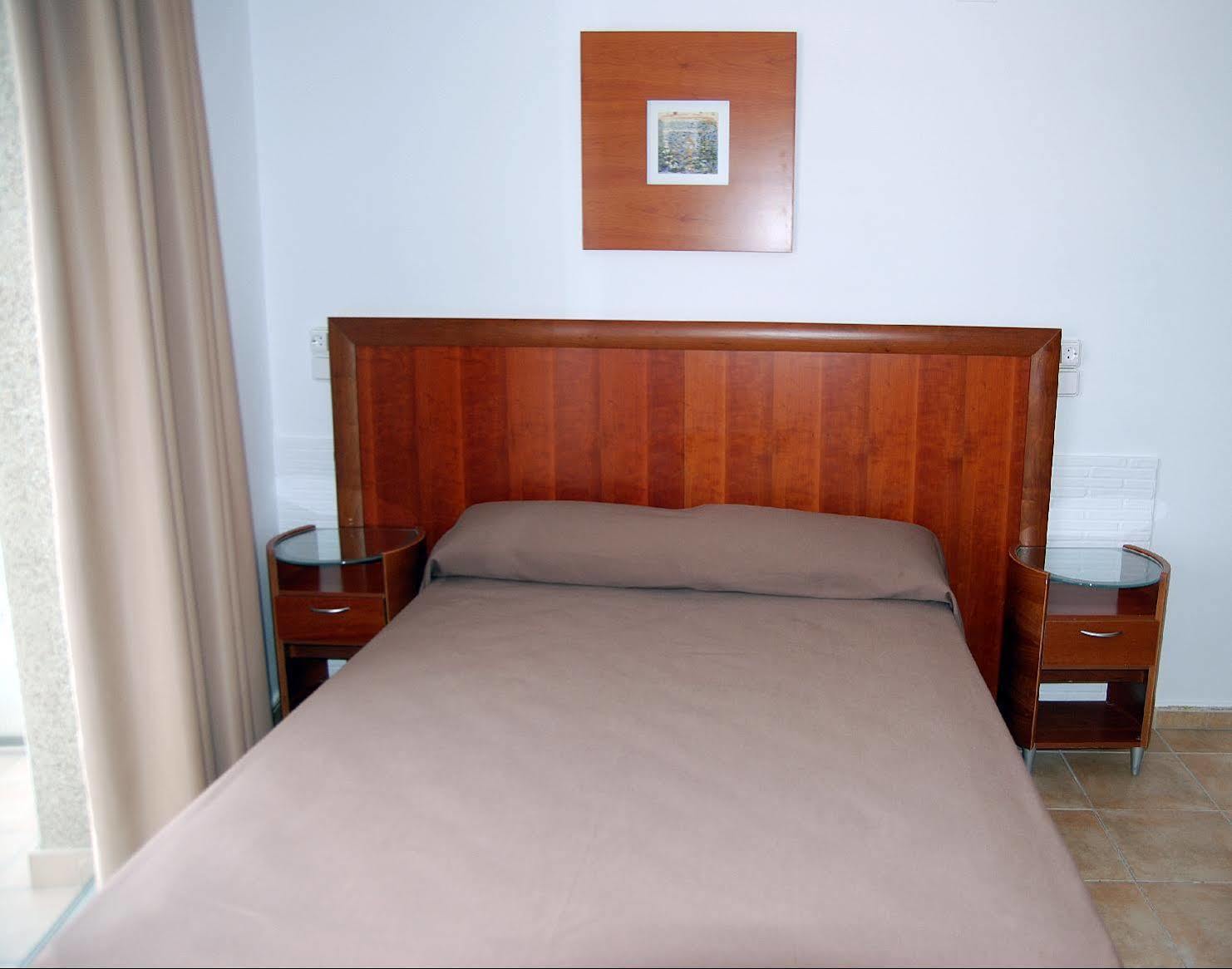 Hotel Queens - Adults Only Μπένιντορμ Εξωτερικό φωτογραφία