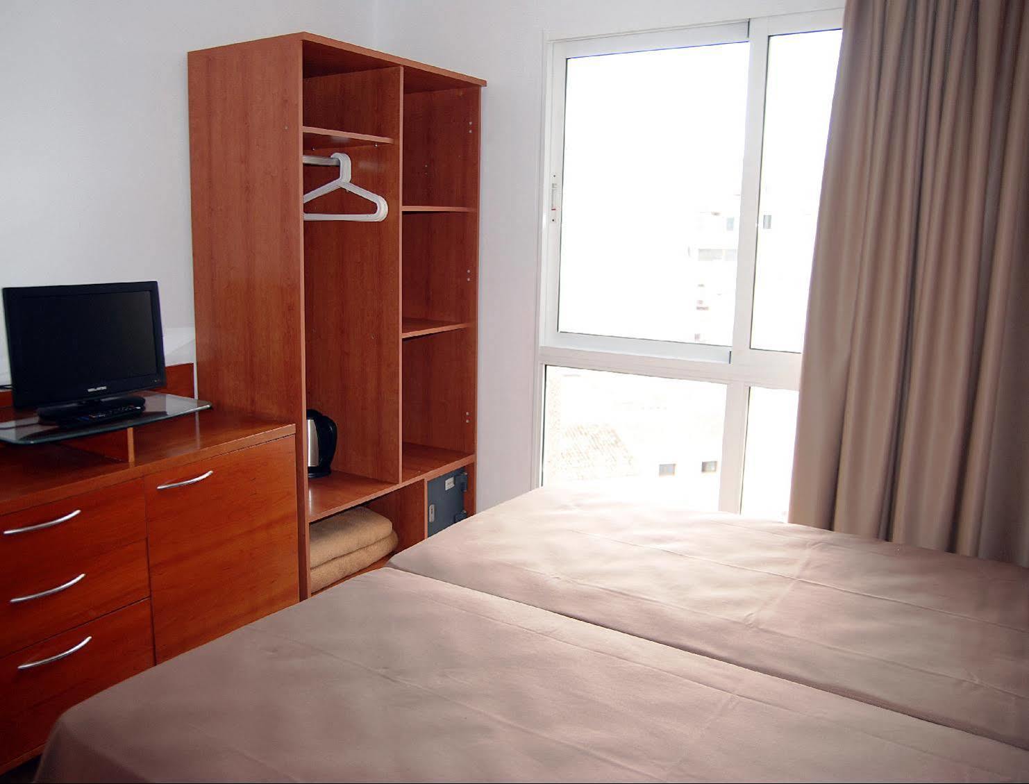 Hotel Queens - Adults Only Μπένιντορμ Εξωτερικό φωτογραφία